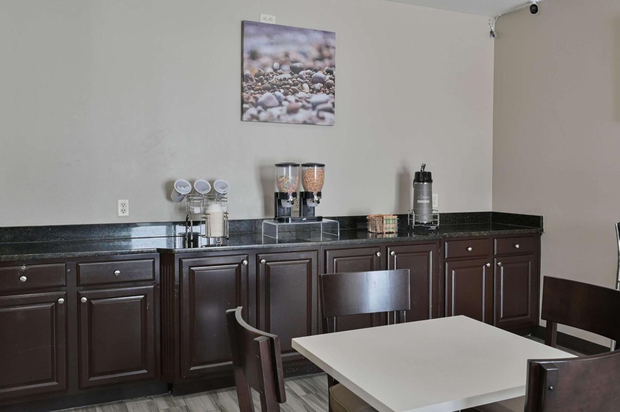 Sleep Inn & Suites Washington Near Peoria Екстер'єр фото